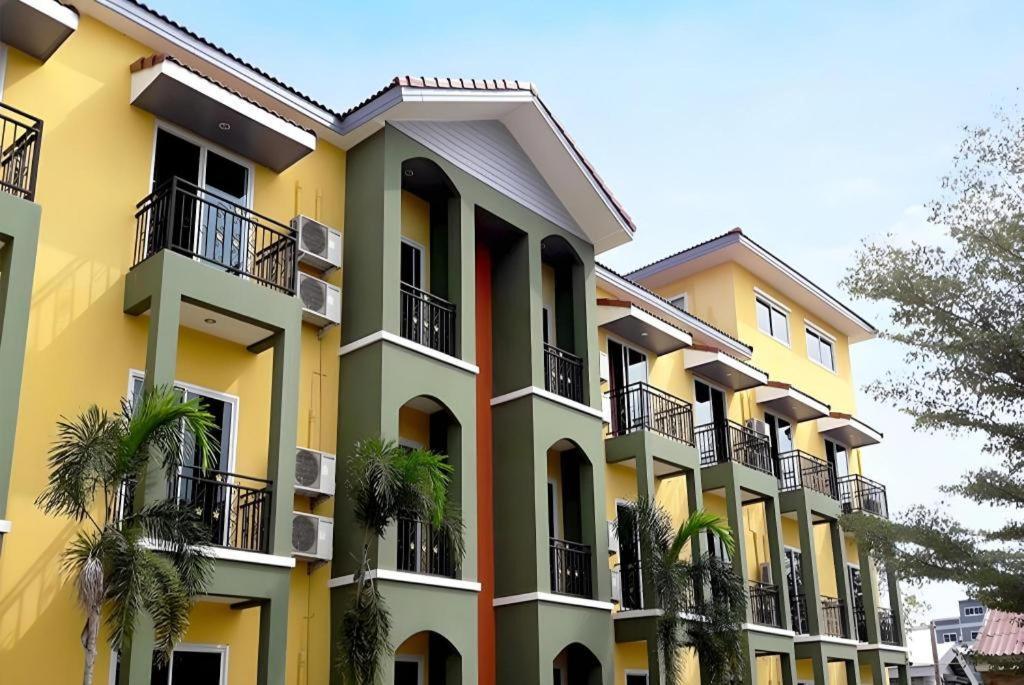 B2 Buriram Boutique And Budget Hotel Exterior photo